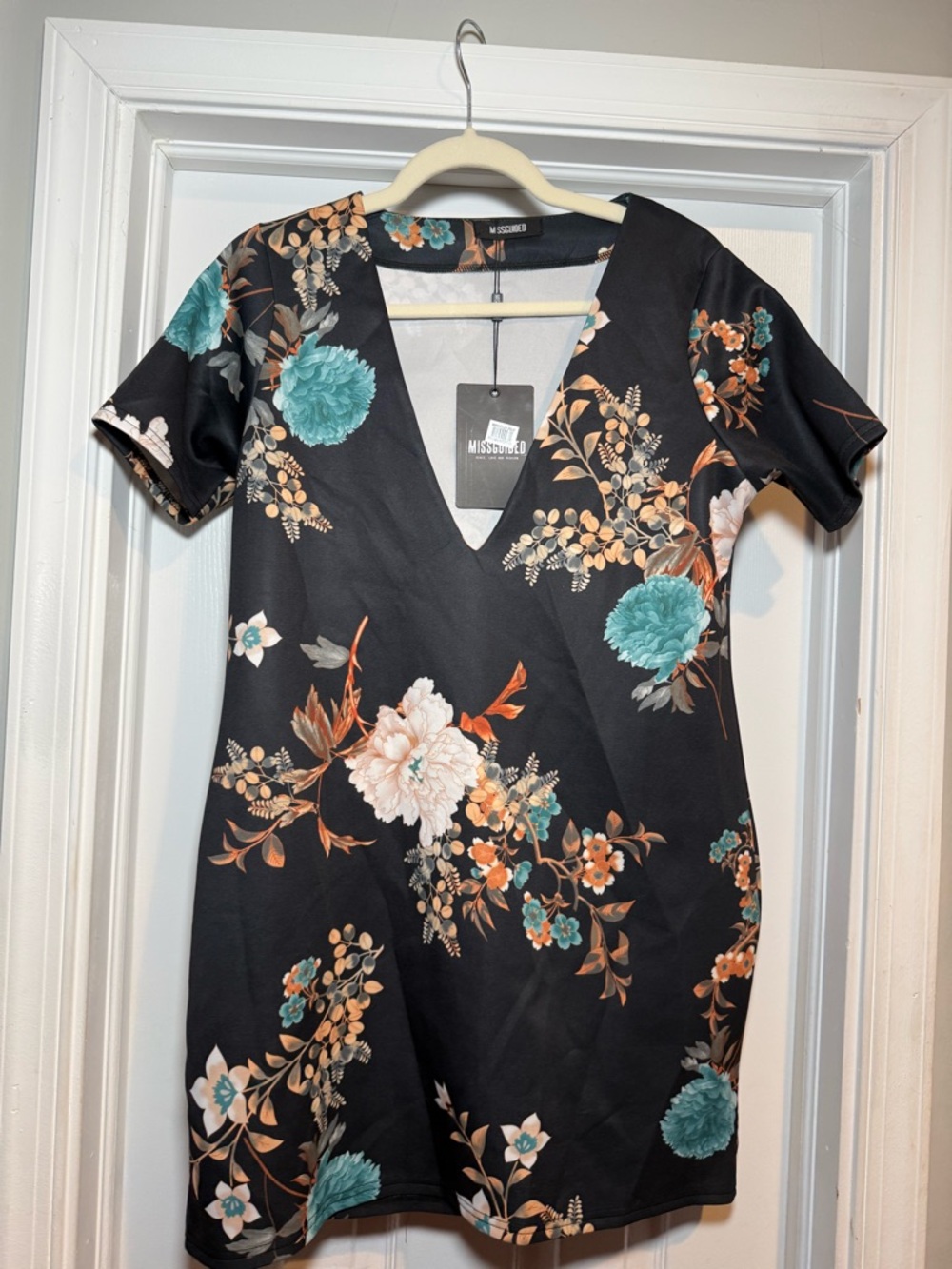 Missguided Black Floral V-Neck Mini Dress